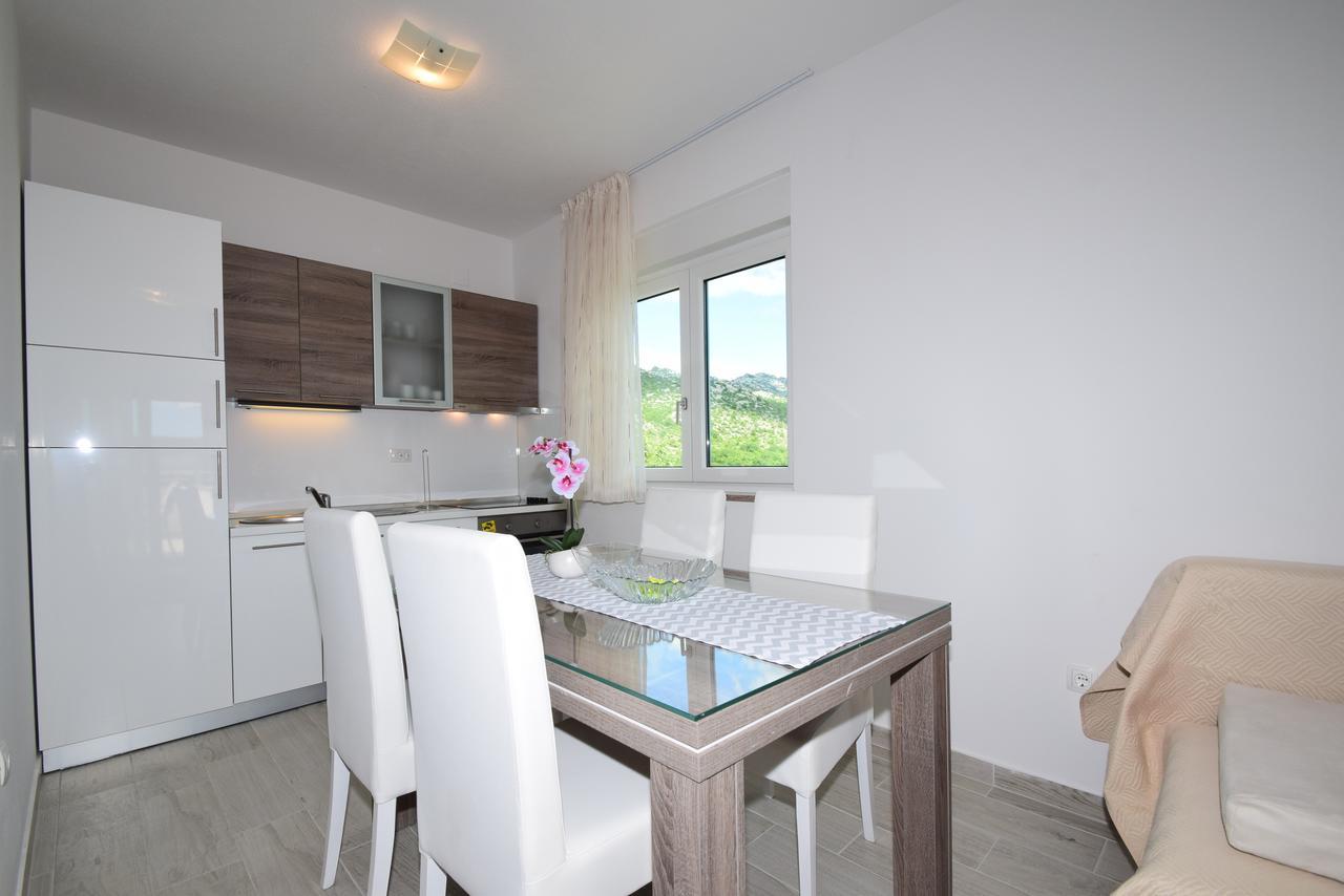 Apartment Anica Kuk Starigrad Paklenica Esterno foto