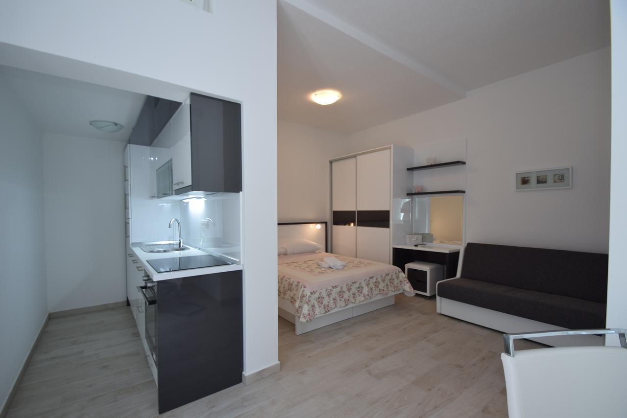 Apartment Anica Kuk Starigrad Paklenica Esterno foto