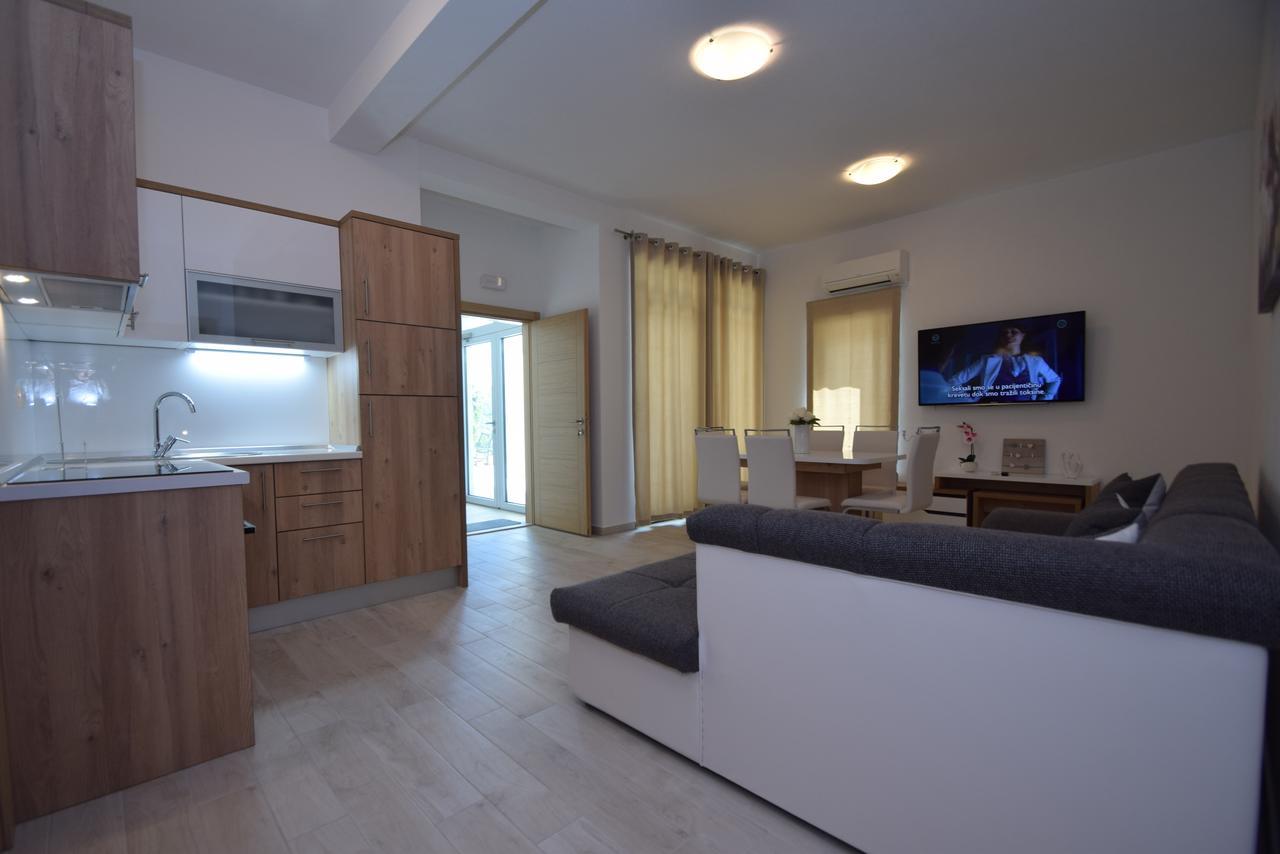 Apartment Anica Kuk Starigrad Paklenica Esterno foto