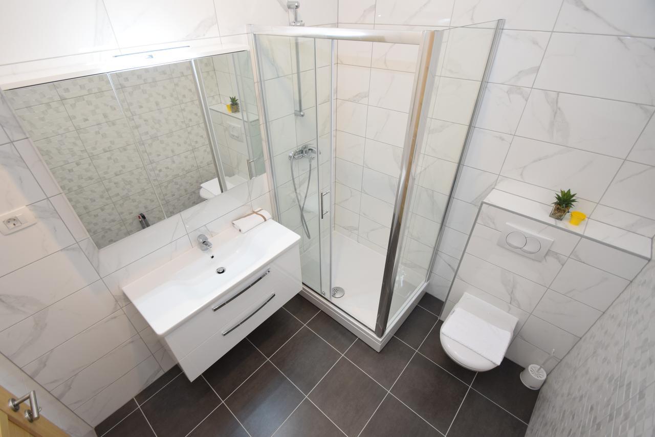 Apartment Anica Kuk Starigrad Paklenica Esterno foto