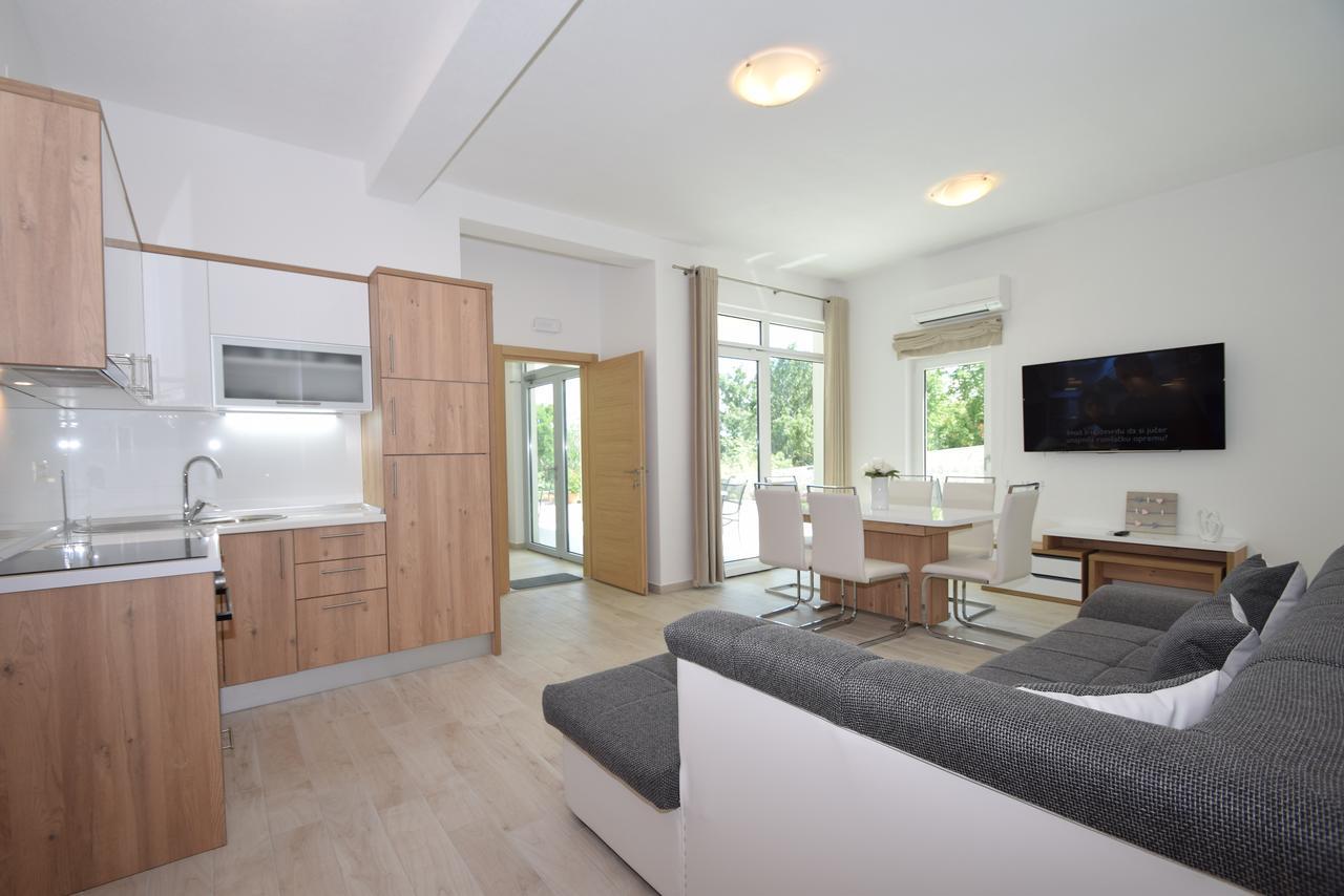 Apartment Anica Kuk Starigrad Paklenica Esterno foto