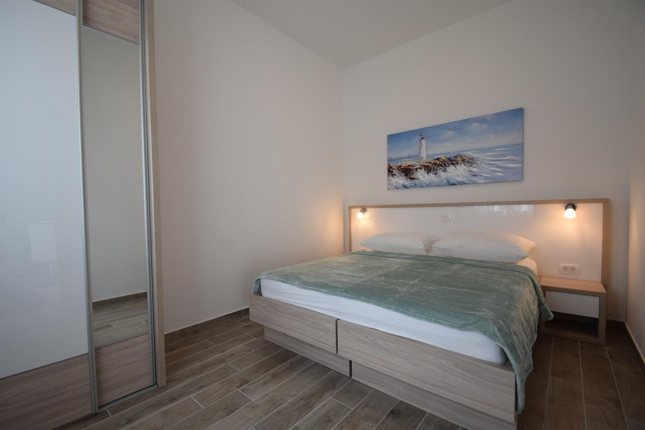 Apartment Anica Kuk Starigrad Paklenica Esterno foto