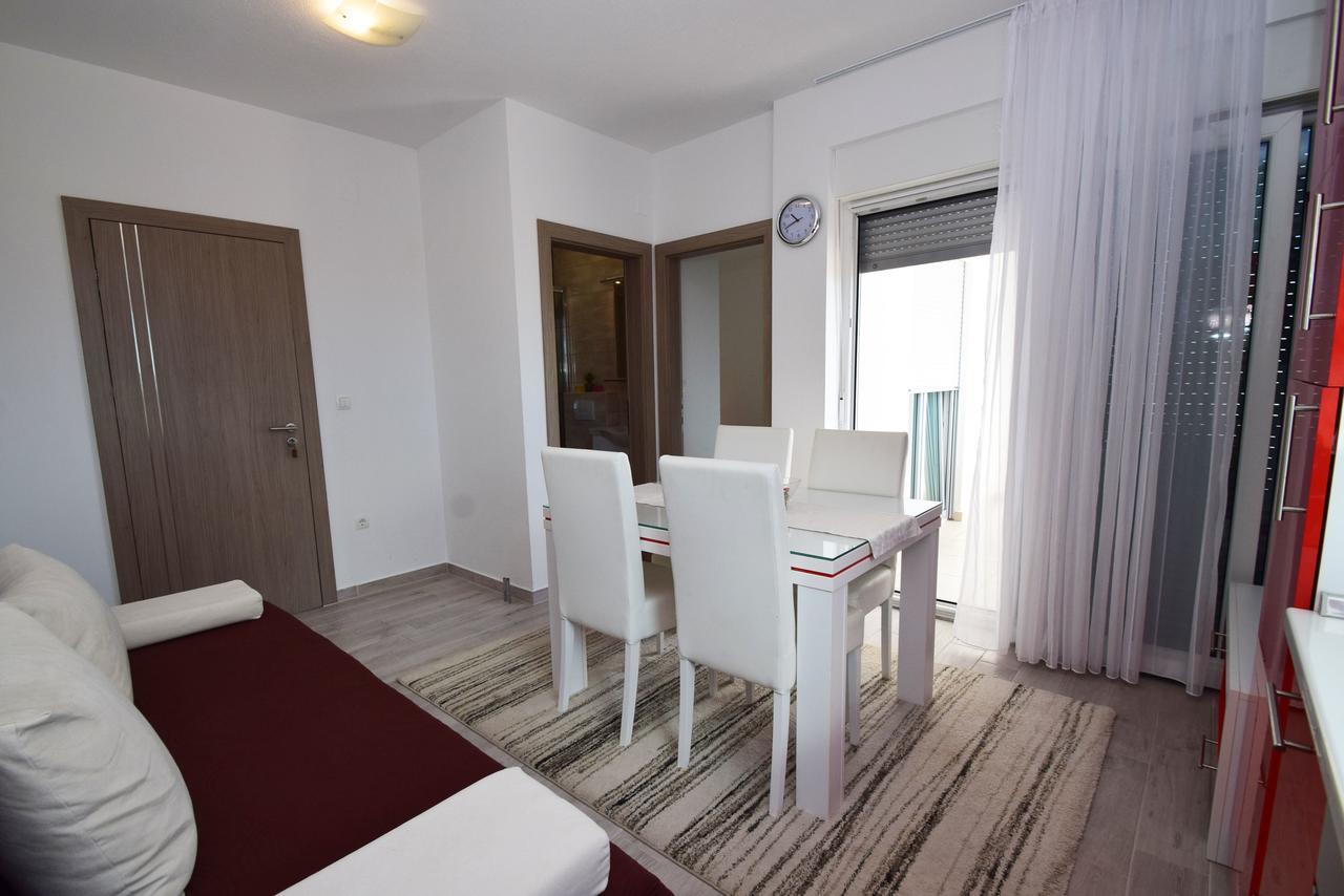 Apartment Anica Kuk Starigrad Paklenica Esterno foto